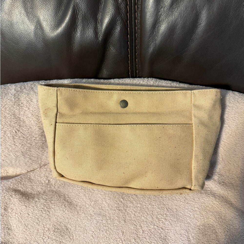 Portland Leather organizer - Picture 2 of 3